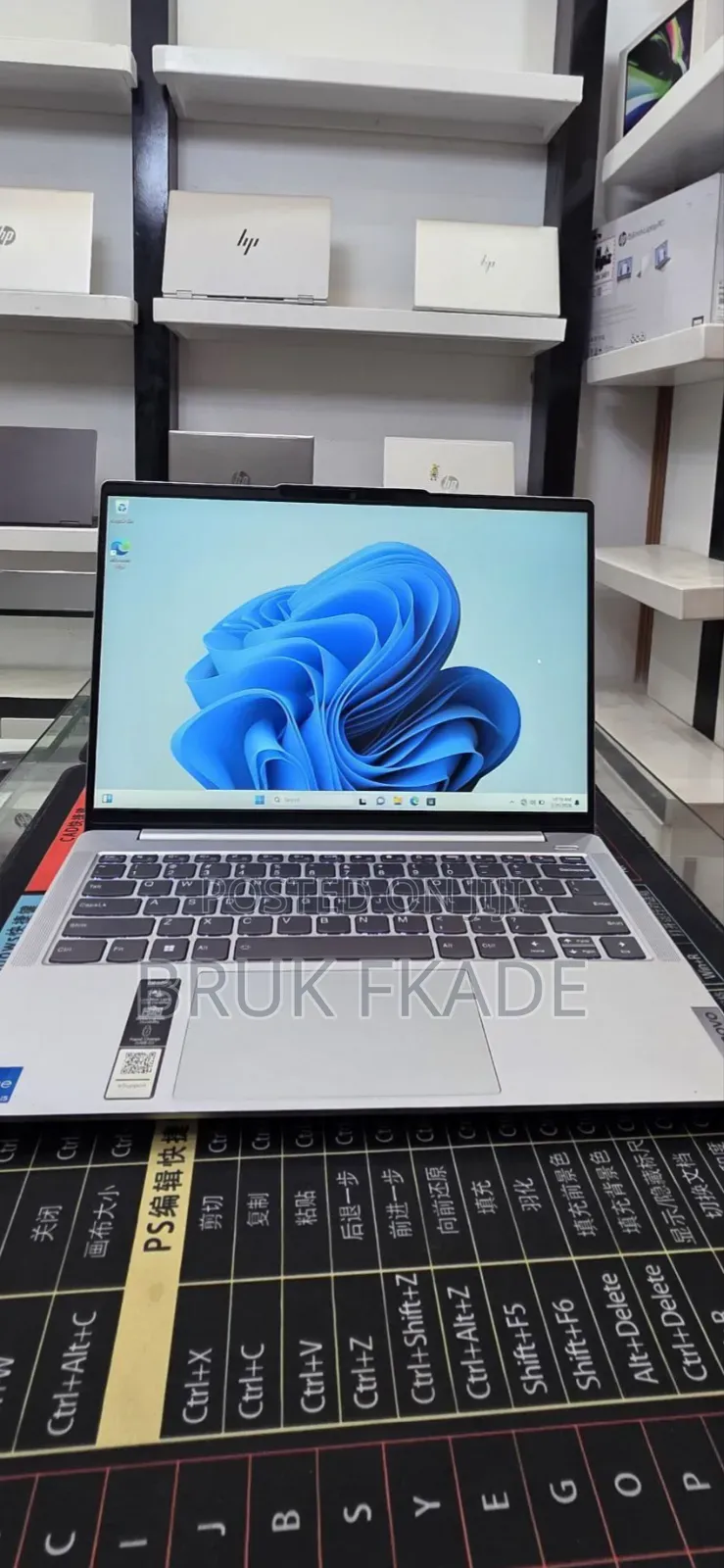 New Laptop Lenovo Ideapad 3 16GB Intel Core i5 SSD 512GB