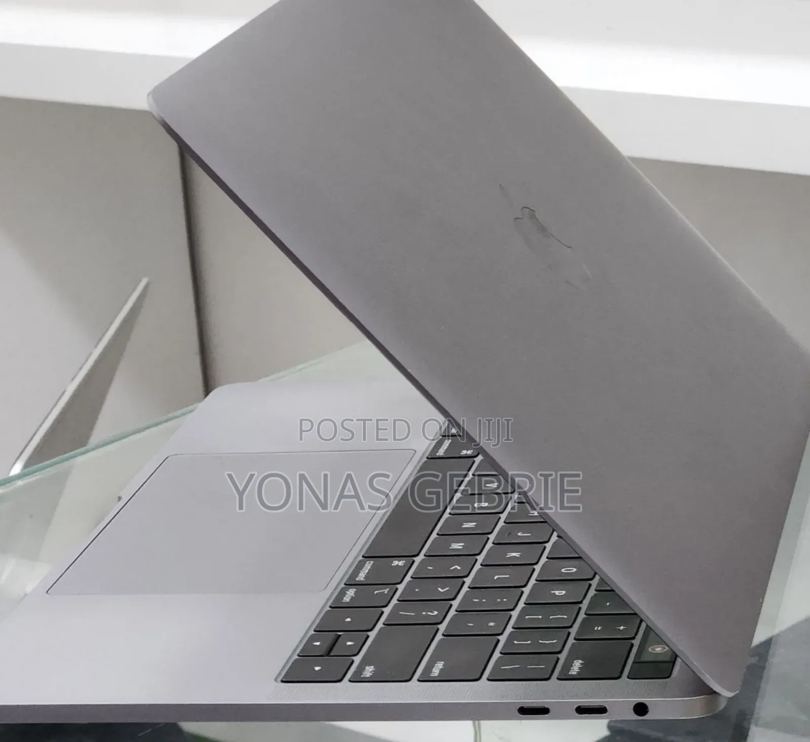 New Laptop Apple MacBook Pro 2019 16GB Intel Core i7 SSD 1T