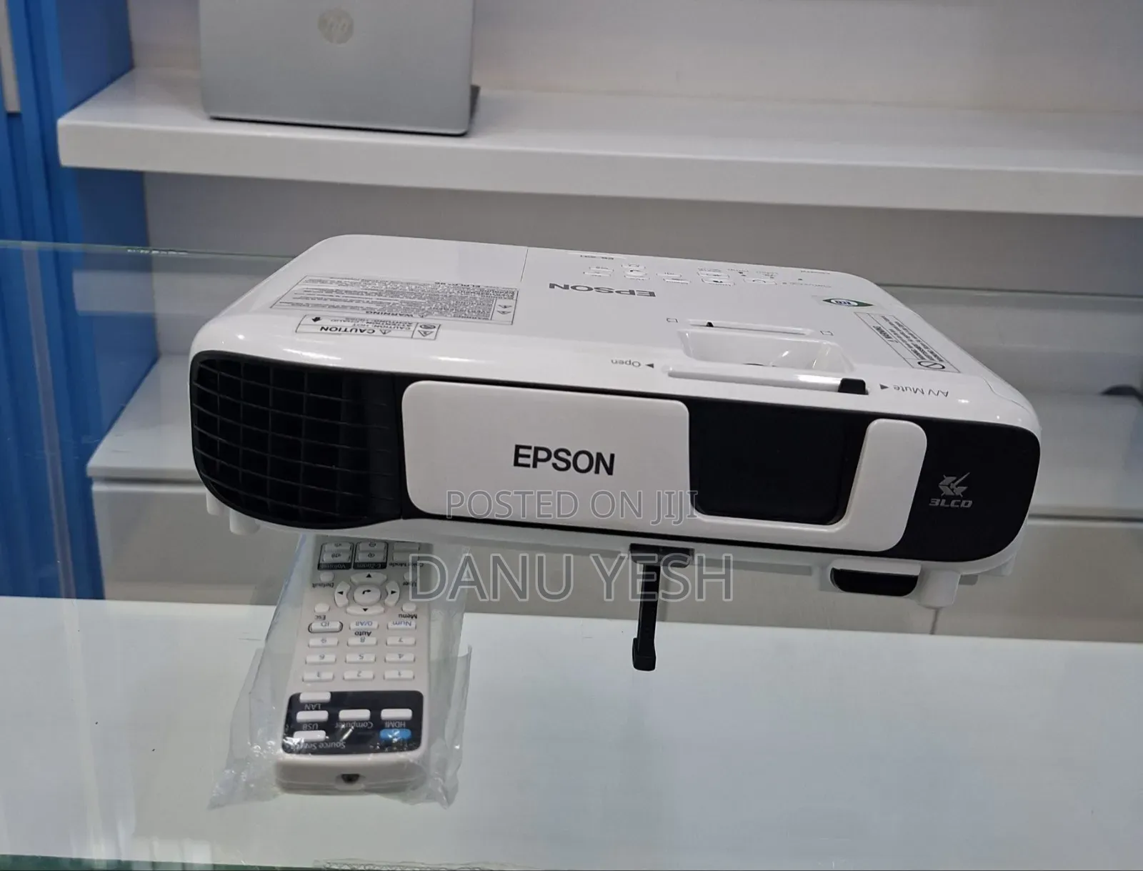 Eepson Projector