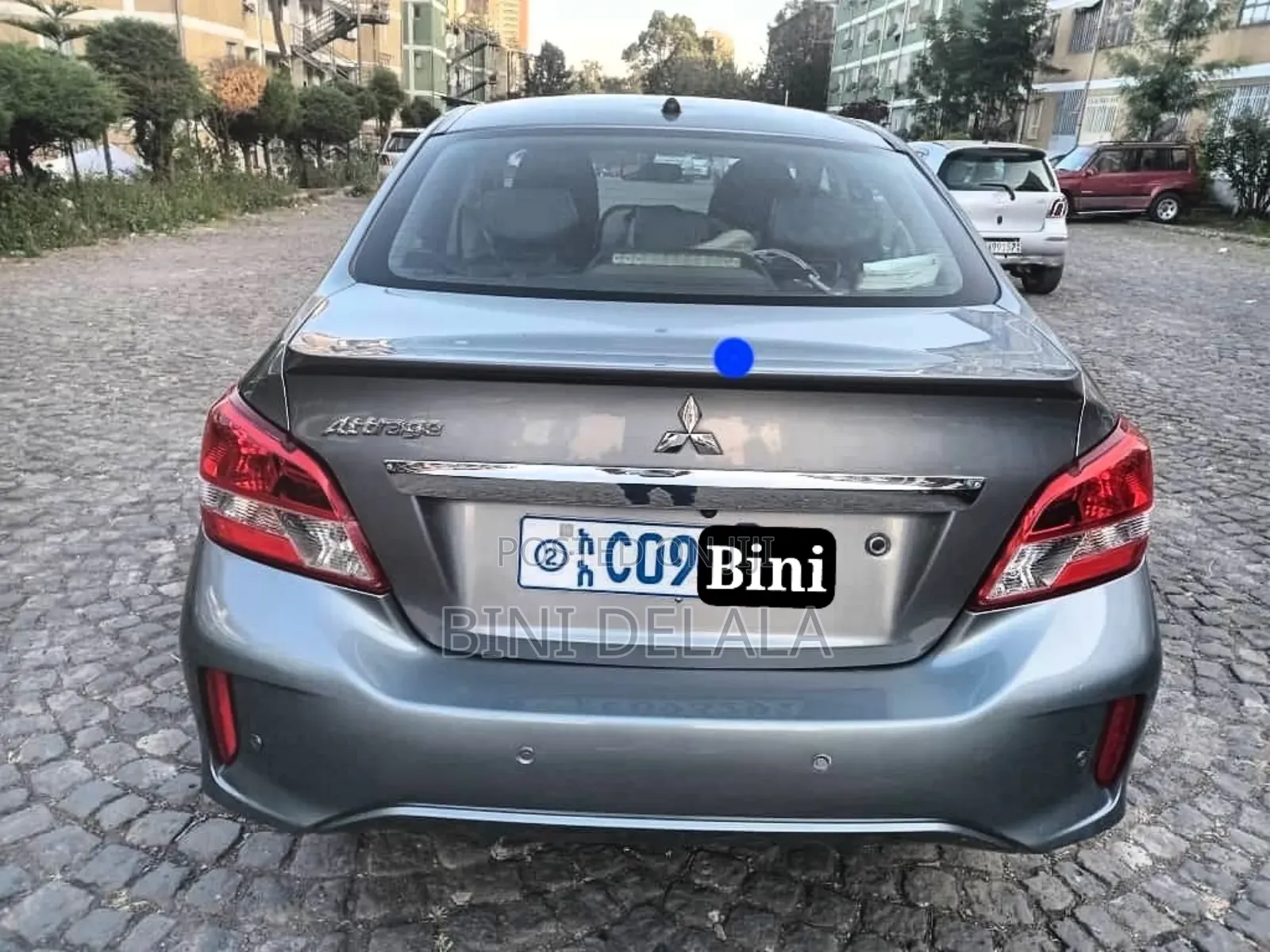 Mitsubishi Attrage 2022 Silver