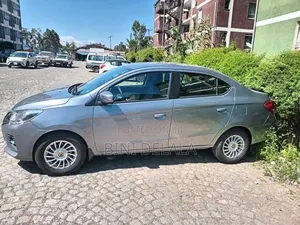 Mitsubishi Attrage 2022 Silver