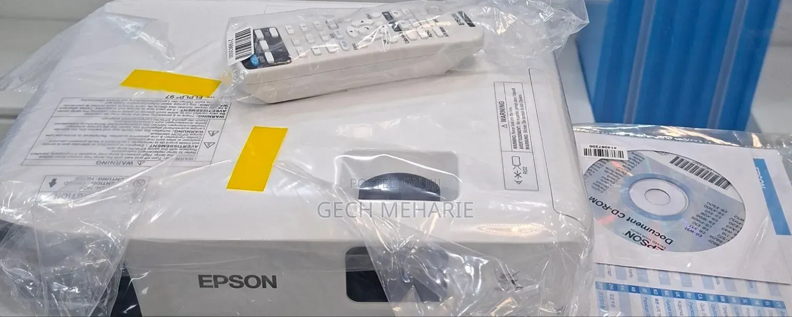 Brand New Epson Projector Model: Eb-E10 With Cartoon With B