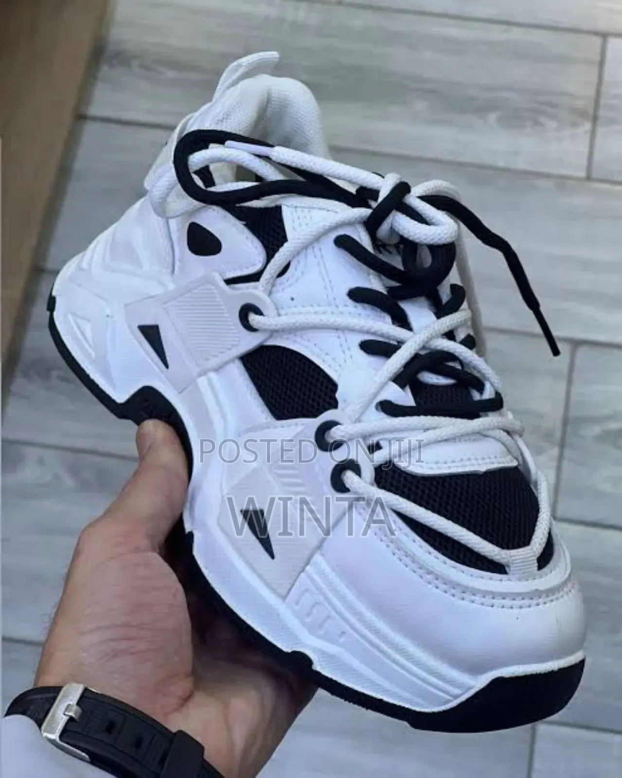 Kid's Shoes Size 35