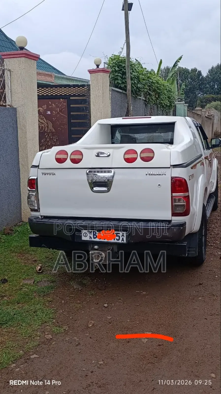 Toyota Hilux 2014 White