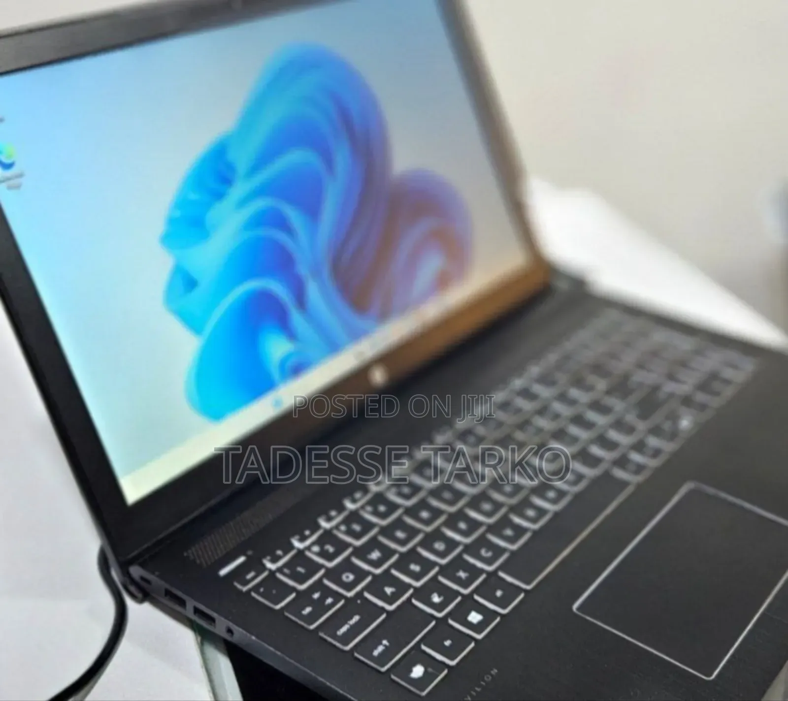 New Laptop HP Pavilion 15 8GB Intel Core i7 SSD 256GB