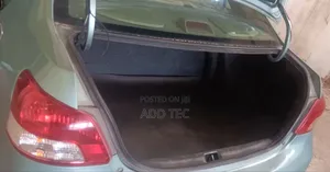 Toyota Yaris 1.3 HB T3 2009 Green