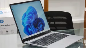 New Laptop 8GB Intel Core i5 SSD 512GB