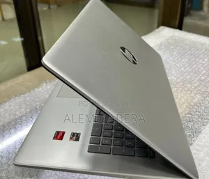 New Laptop HP 8GB AMD Ryzen 5 SSD 512GB