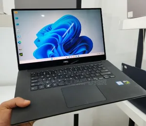 New Laptop Dell XPS 15 16GB Intel Core i7 SSD 512GB