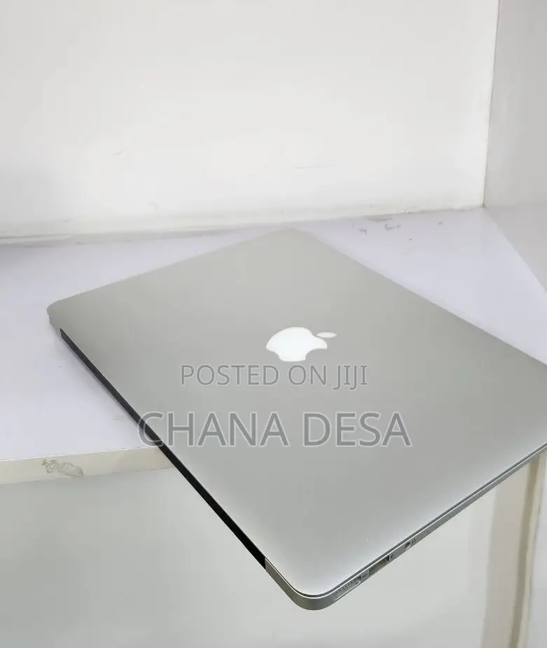 New Laptop Apple MacBook Air 2012 4GB Intel Core i5 SSD 128GB
