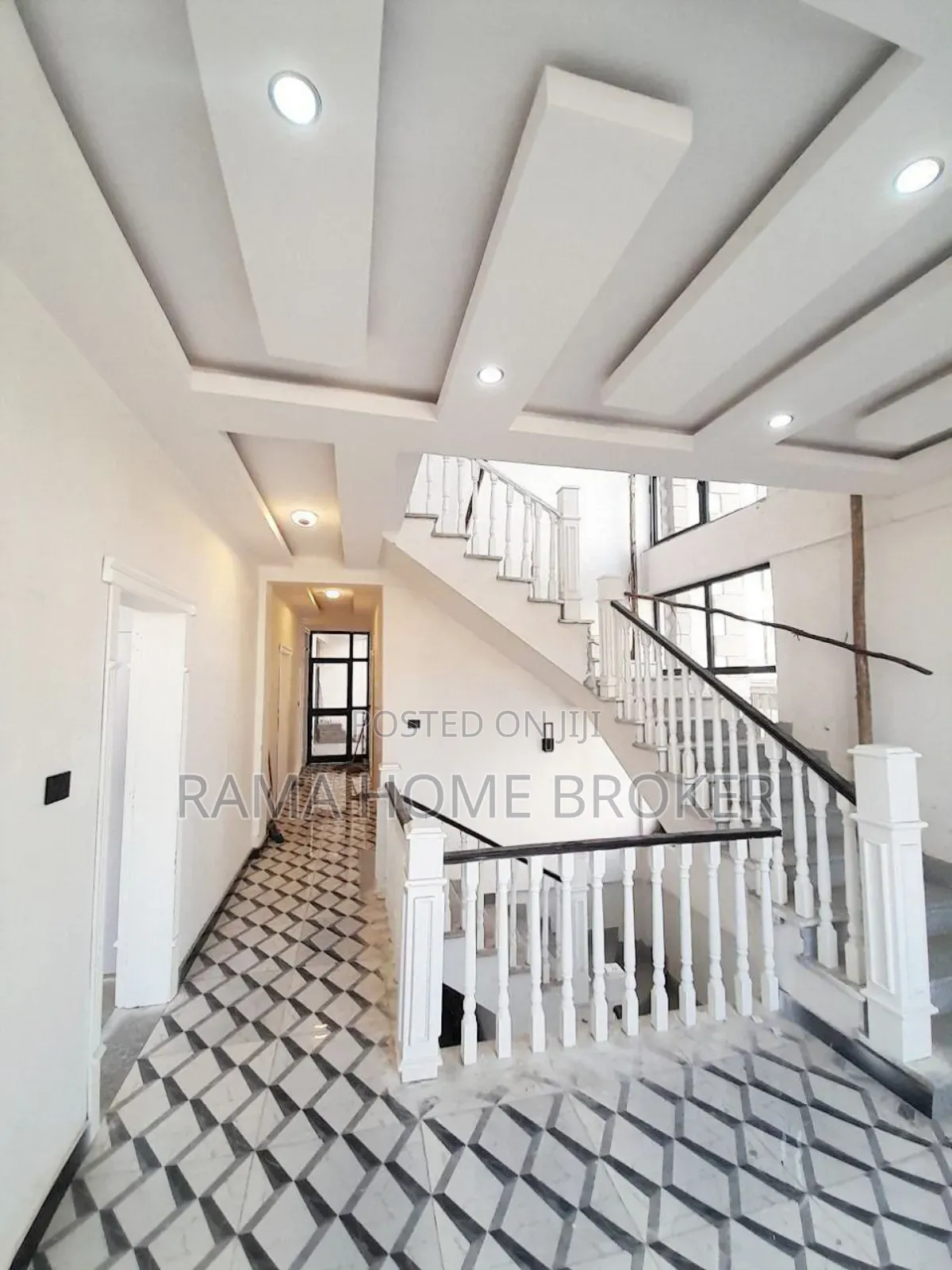 Furnished 6bdrm Apartment in አያት, Yeka for sale