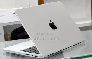 New Laptop Apple MacBook Pro M1 16GB Apple M1 Pro SSD 512GB