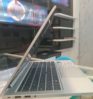 New Laptop HP EliteBook 840 G8 16GB Intel Core i5 SSD 512GB