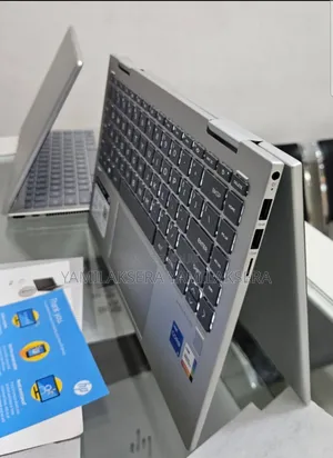 New Laptop HP Envy X360 8GB Intel Core i5 SSD 512GB