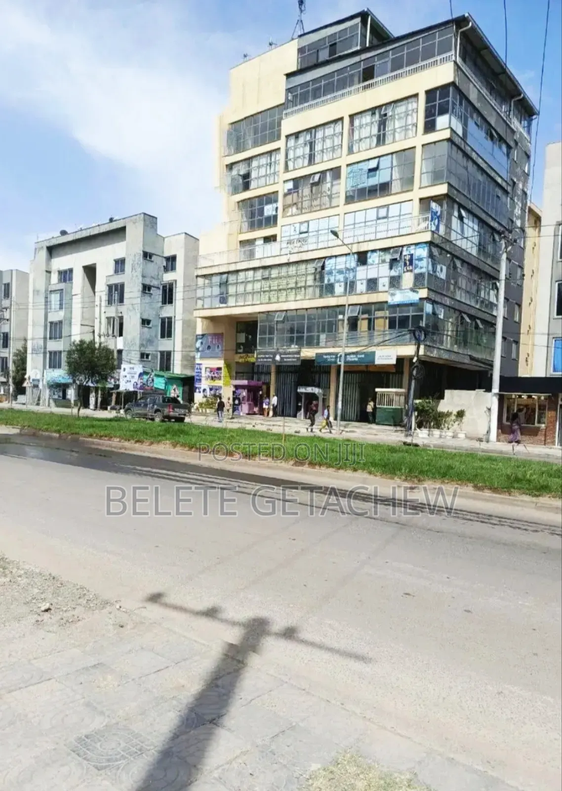 Ayat, G+7 Commercial Building For Sale 450sqm