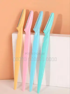 Eyebrow Shaper Tool
