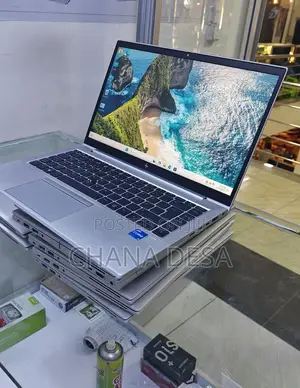 New Laptop HP EliteBook 830 G8 16GB Intel Core i5 SSD 512GB