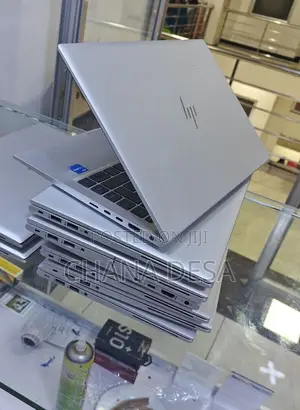 New Laptop HP EliteBook 830 G8 16GB Intel Core i5 SSD 512GB