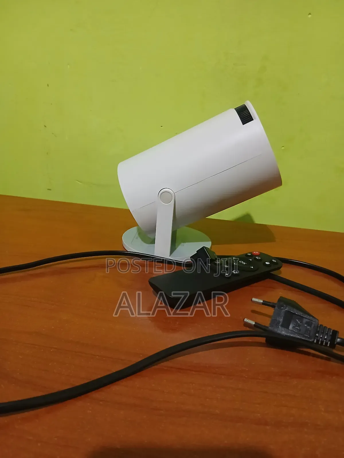 Projecter (Hy300)