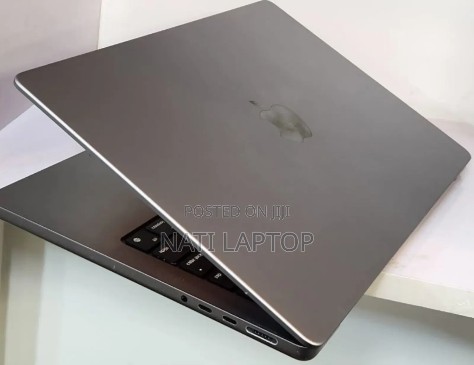 New Laptop Apple MacBook Pro M1 16GB Apple M1 Pro SSD 512GB