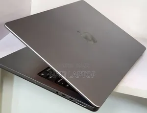 New Laptop Apple MacBook Pro M1 16GB Apple M1 Pro SSD 512GB