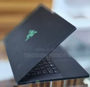 New Laptop Razer Blade 16GB Intel Core i7 SSD 512GB