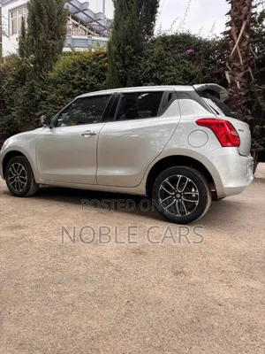 Suzuki Swift 2022 Silver