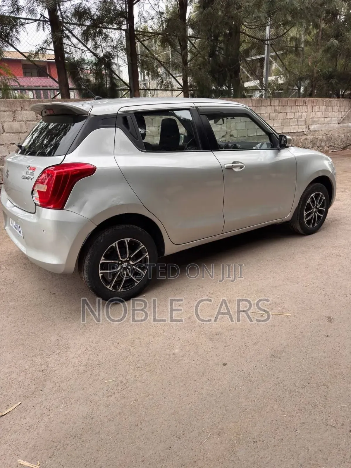 Suzuki Swift 2022 Silver