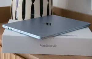 New Laptop Apple MacBook Air 2025 M4 13-inch 16GB Apple M4 SSD 256GB