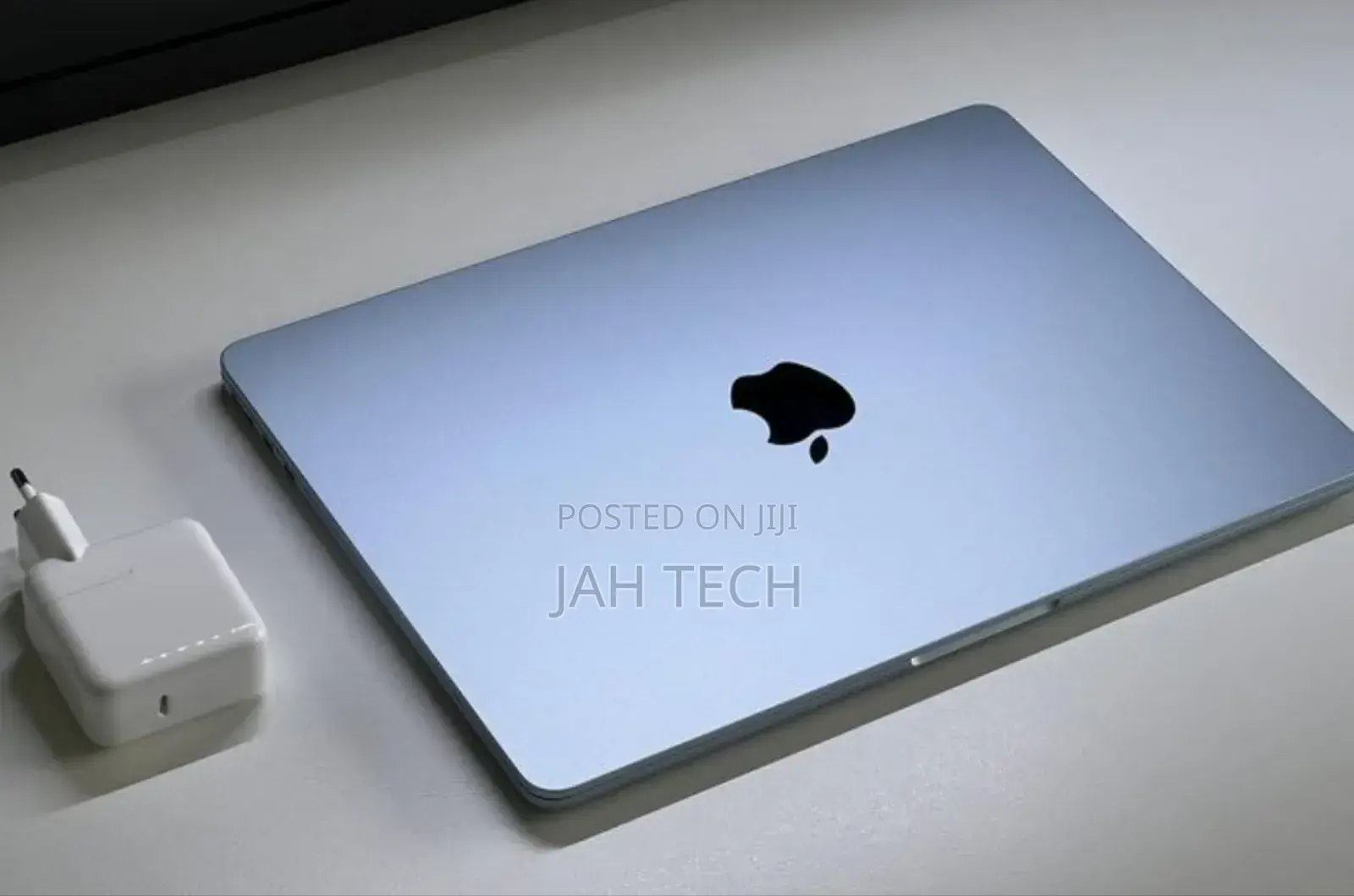 New Laptop Apple MacBook Air 2025 M4 13-inch 16GB Apple M4 SSD 256GB