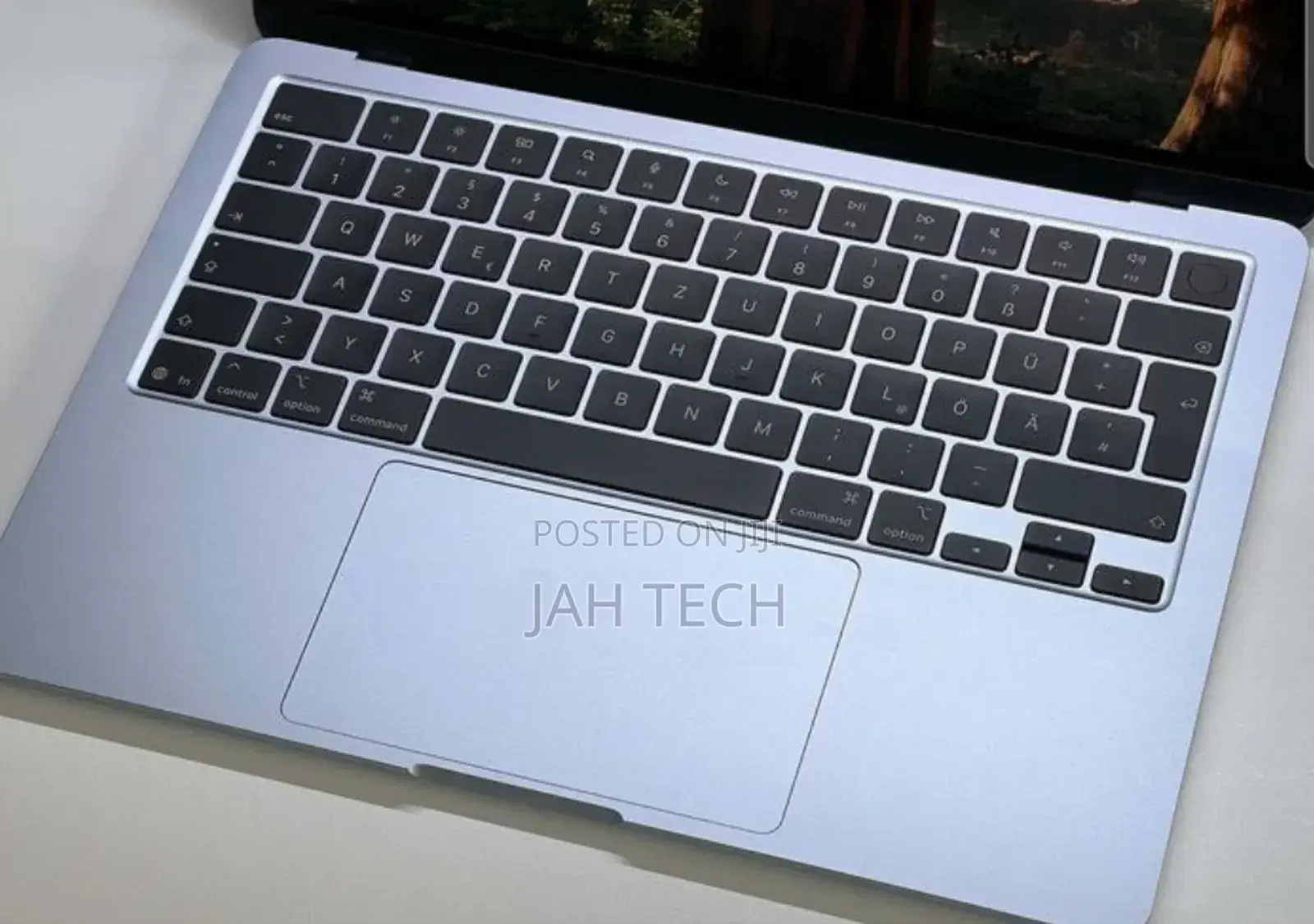 New Laptop Apple MacBook Air 2025 M4 13-inch 16GB Apple M4 SSD 256GB