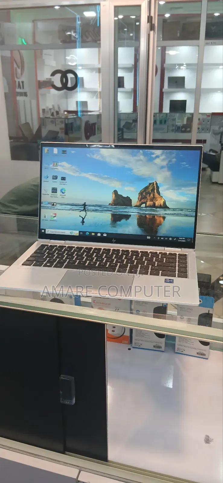 New Laptop HP EliteBook 1040 G8 16GB Intel Core i7 SSD 512GB