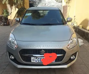 Suzuki Swift 2022 Silver