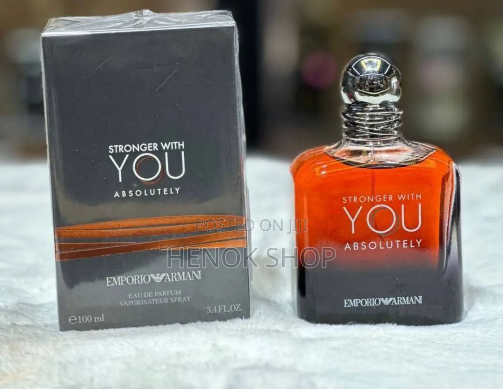 የወንድነት መለያ Emporio Armani