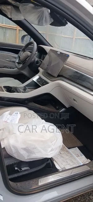 BYD Song Plus 2025 White
