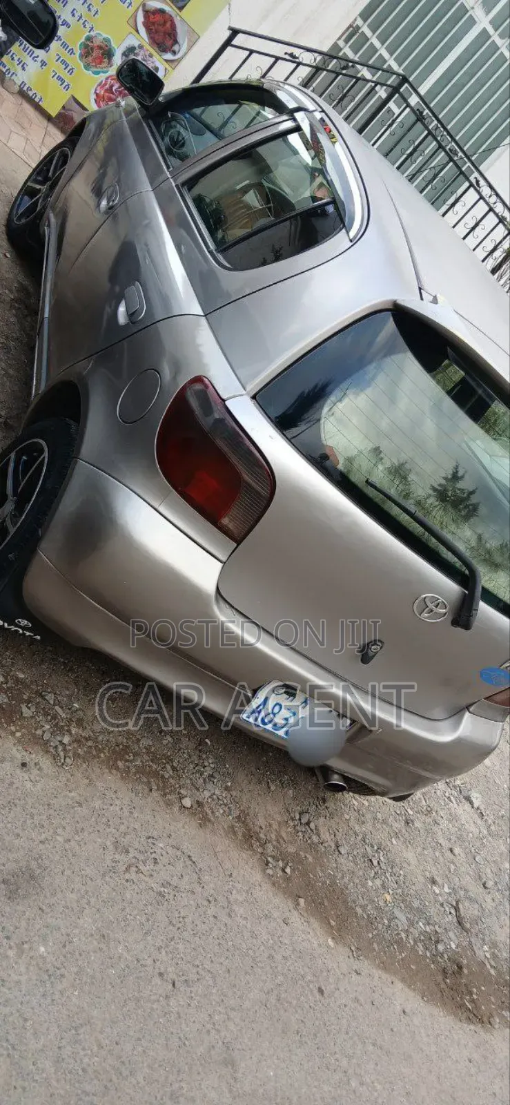 Toyota Vitz 2002 Silver