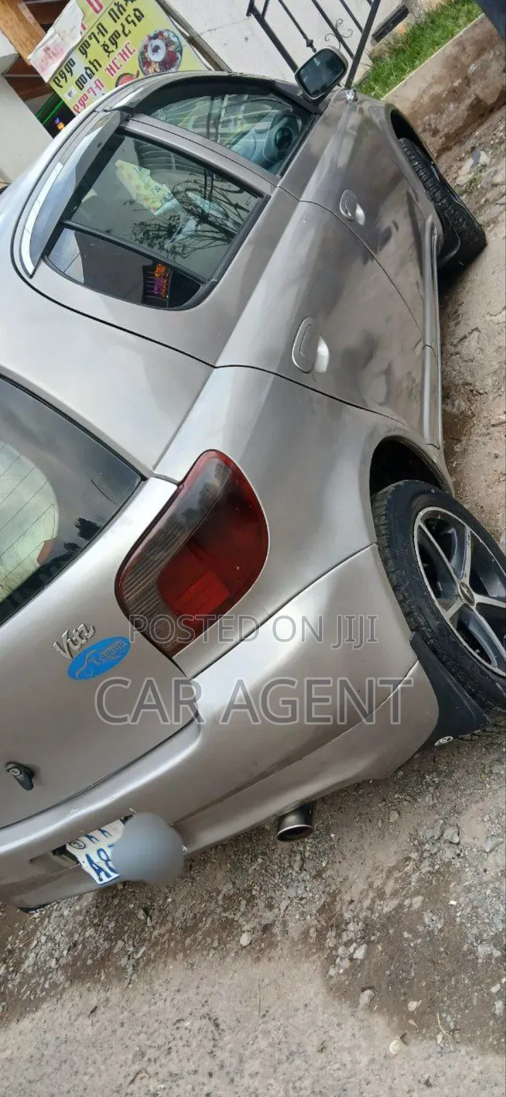 Toyota Vitz 2002 Silver