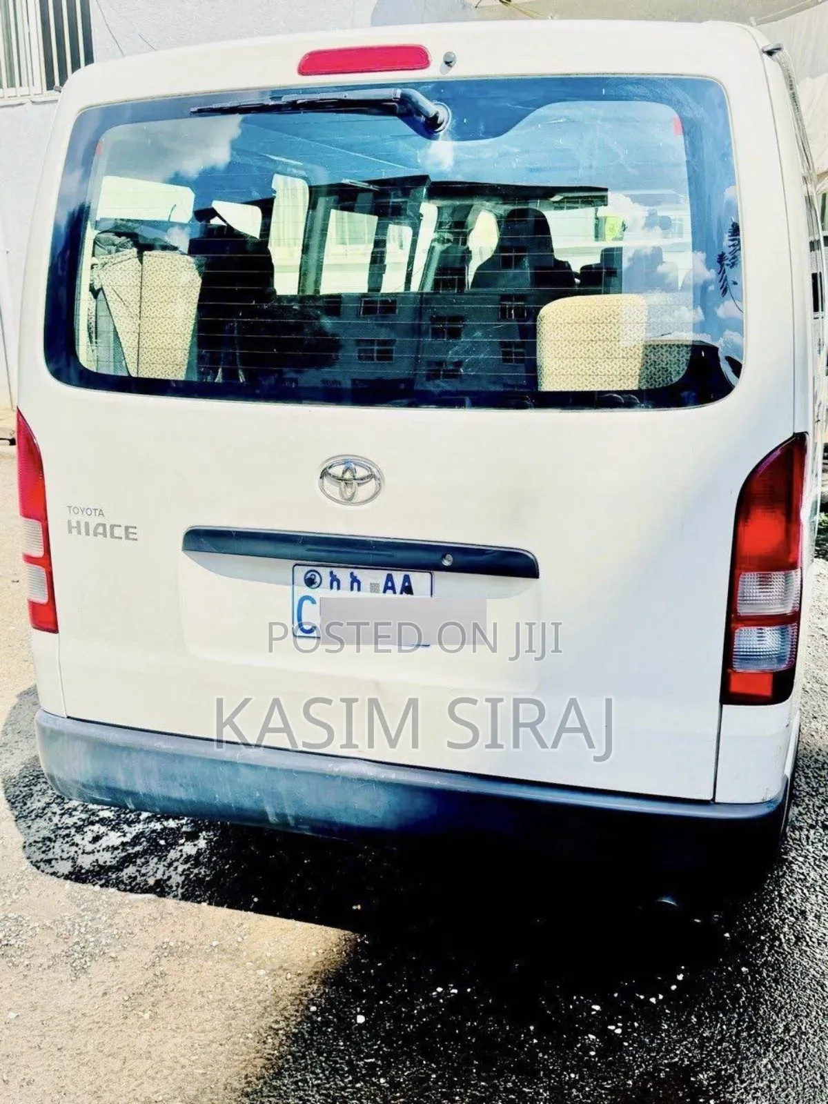 Toyota HiAce 2017 White