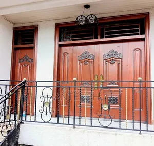 Victor Door
