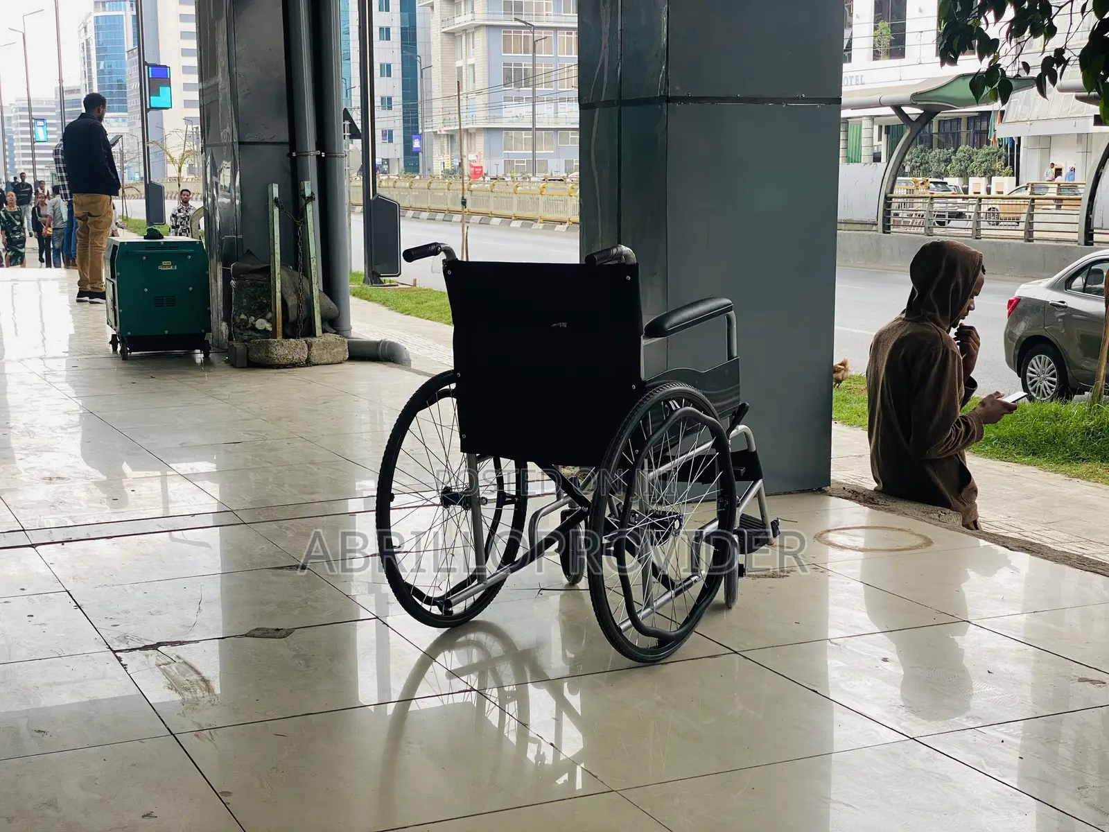 Foldable Portable Wheelchair Sr-Ly06 Hot Selling High Quality