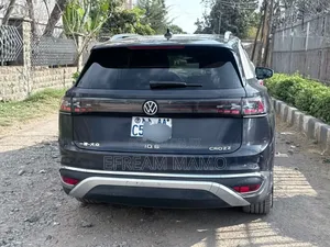 Volkswagen ID.6 2023