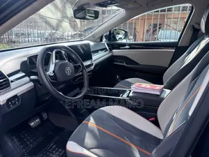 Volkswagen ID.6 2023