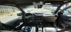 Toyota Hilux 2018 Gray