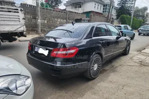 Mercedes-Benz E200 2013 Black