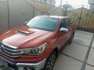 Toyota Hilux Revo Double Cab Deisel 2.4 AWD 2016 Burgundy