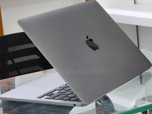 New Laptop Apple MacBook Pro 2022 M2 8GB Apple M2 SSD 256GB