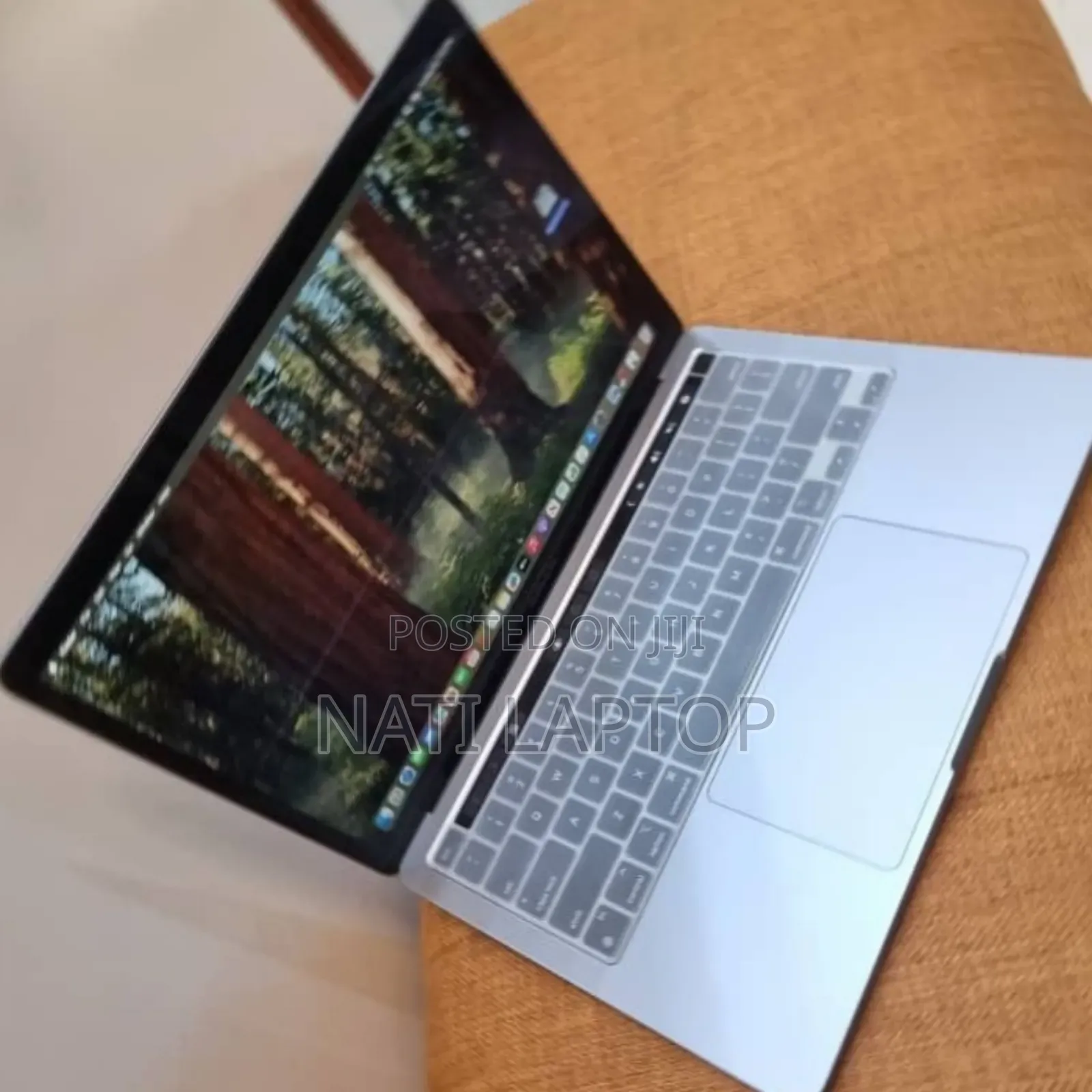 New Laptop Apple MacBook Pro M1 8GB Apple M1 Pro SSD 256GB