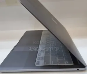 New Laptop Apple MacBook Pro M1 8GB Apple M1 Pro SSD 256GB