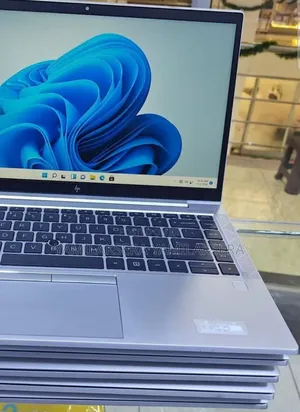 New Laptop HP EliteBook 845 G8 16GB AMD Ryzen 5 SSD 512GB