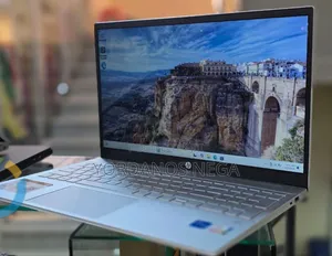 New Laptop HP Pavilion 15 8GB Intel Core i5 SSD 512GB